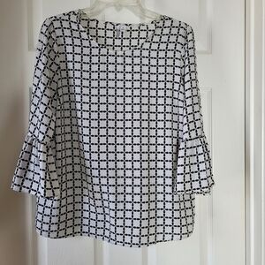 ELLE Black and White Bell-Sleeve Blouse Sz M